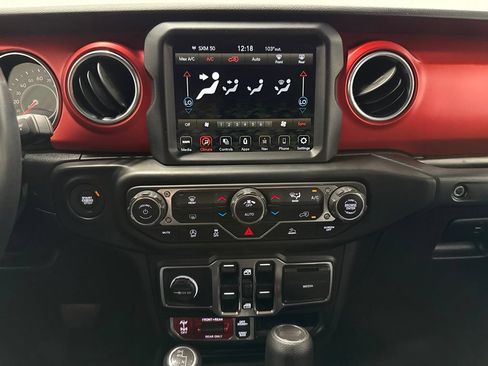 Used 2021 Jeep Wrangler Unlimited Rubicon AWD/4WD image 20