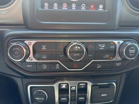 Used 2019 Jeep Wrangler Unlimited Sport S AWD/4WD image 27