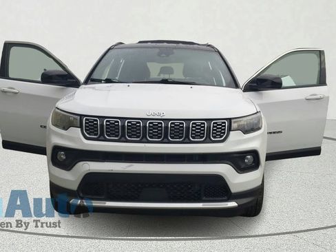 Used 2024 Jeep Compass Limited AWD/4WD image 10