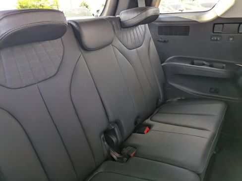 Used 2023 Hyundai Palisade Limited w/ Cargo Package image 15