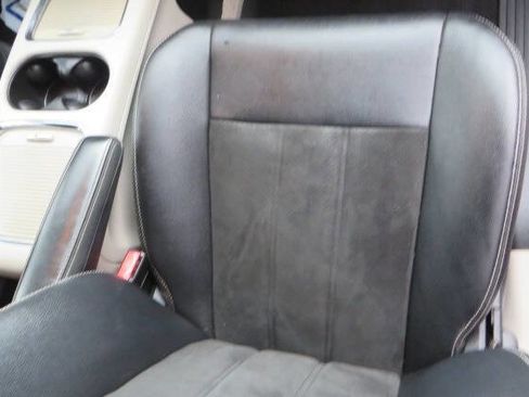 Used 2019 Dodge Grand Caravan SXT image 39