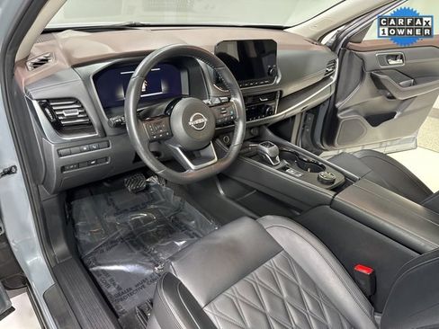 Used 2022 Nissan Rogue Platinum w/ Head-Up Display Package image 12