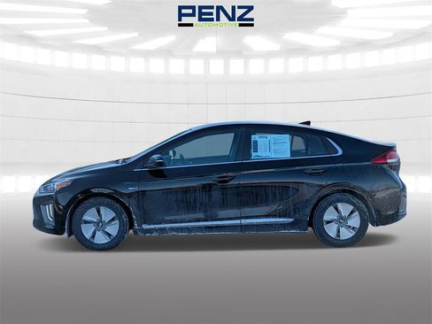 Used 2020 Hyundai Ioniq SE image 4