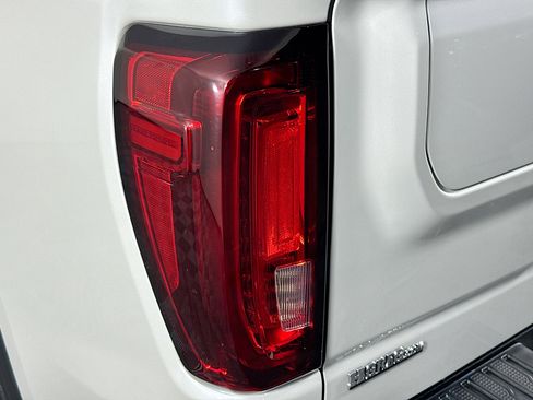 Used 2022 GMC Sierra 1500 SLT image 35