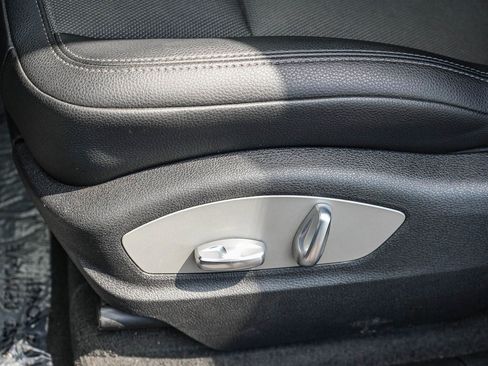 Used 2023 Porsche Macan image 20