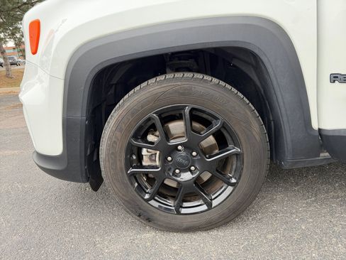 Used 2020 Jeep Renegade Altitude FWD image 26