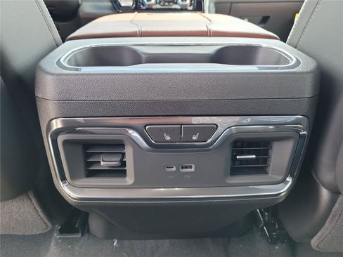 New 2026 GMC Sierra 2500 Denali Ultimate AWD/4WD image 12