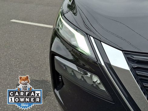 Used 2023 Nissan Rogue S AWD/4WD image 9