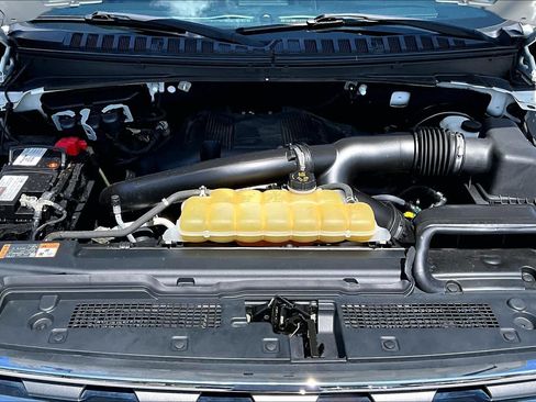 Used 2020 Ford Expedition XLT w/ Cargo Package RWD image 32