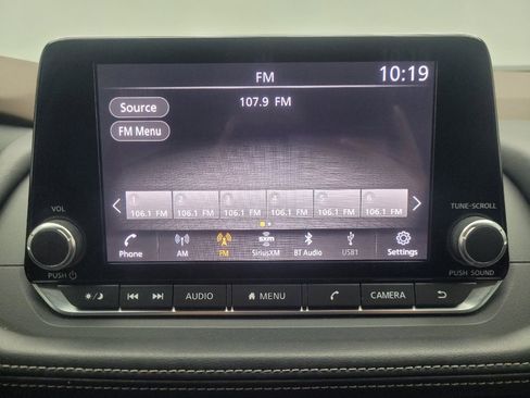 Used 2022 Nissan Rogue SV w/ SV Premium Package image 25