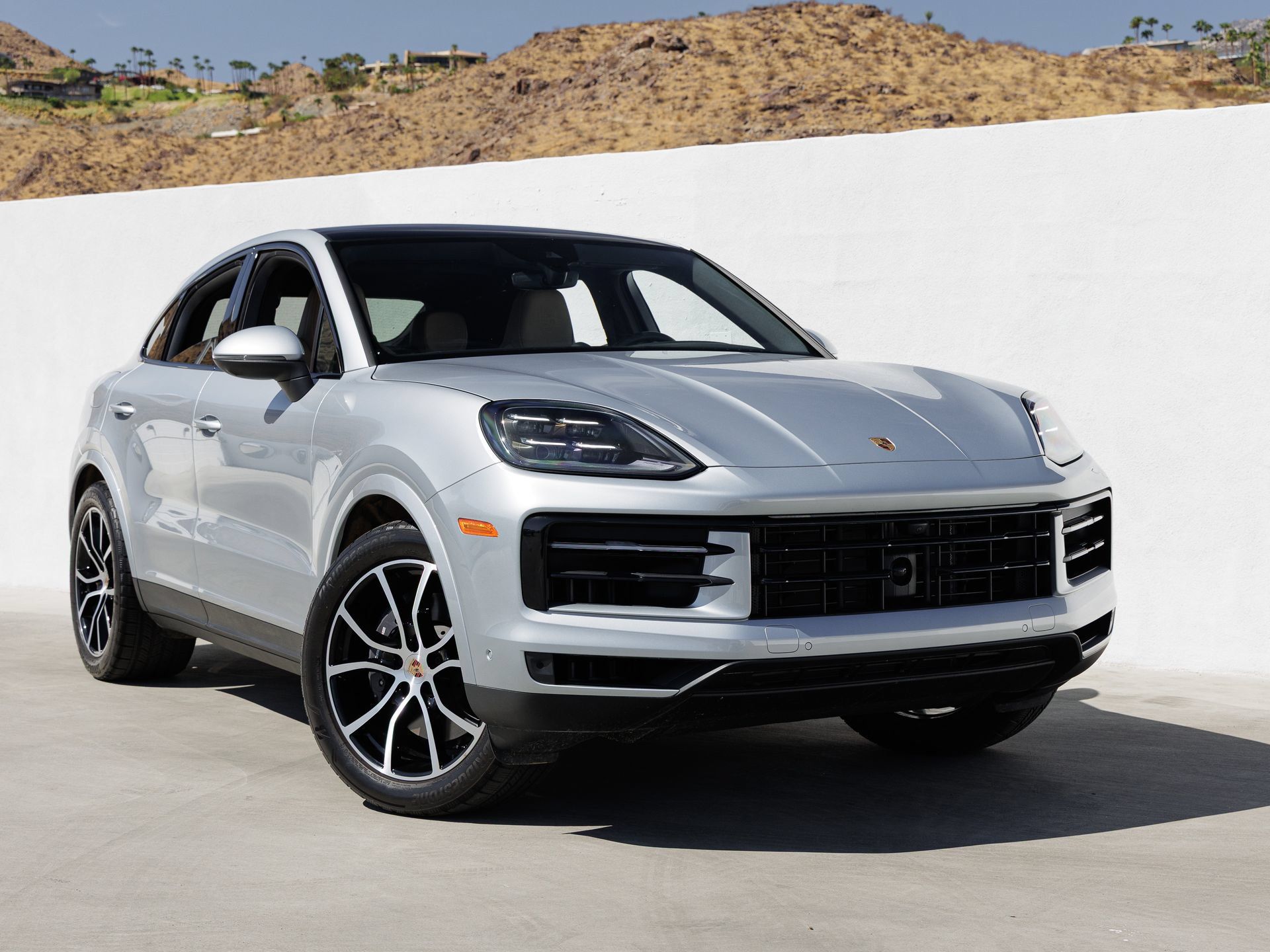 Certified 2025 Porsche Cayenne Coupe AWD/4WD image 9