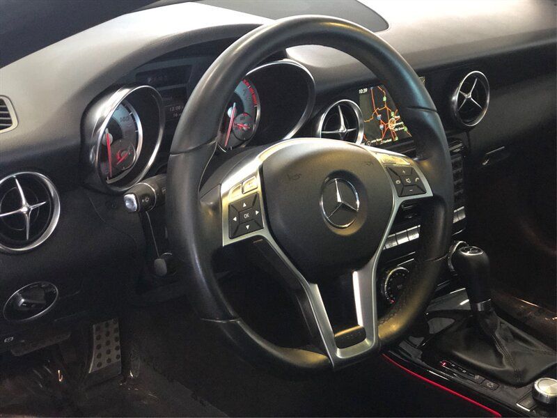 Used 2015 Mercedes-Benz SLK 350 image 13