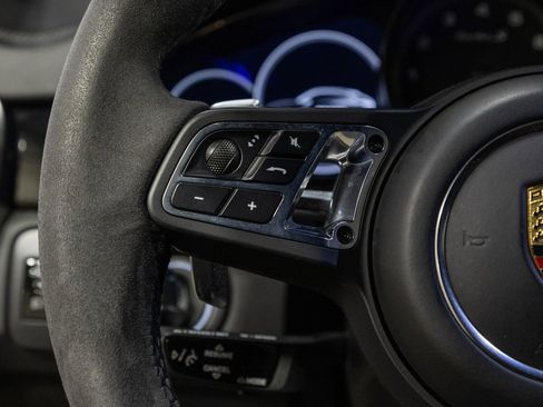 Used 2021 Porsche Cayenne Turbo S image 61