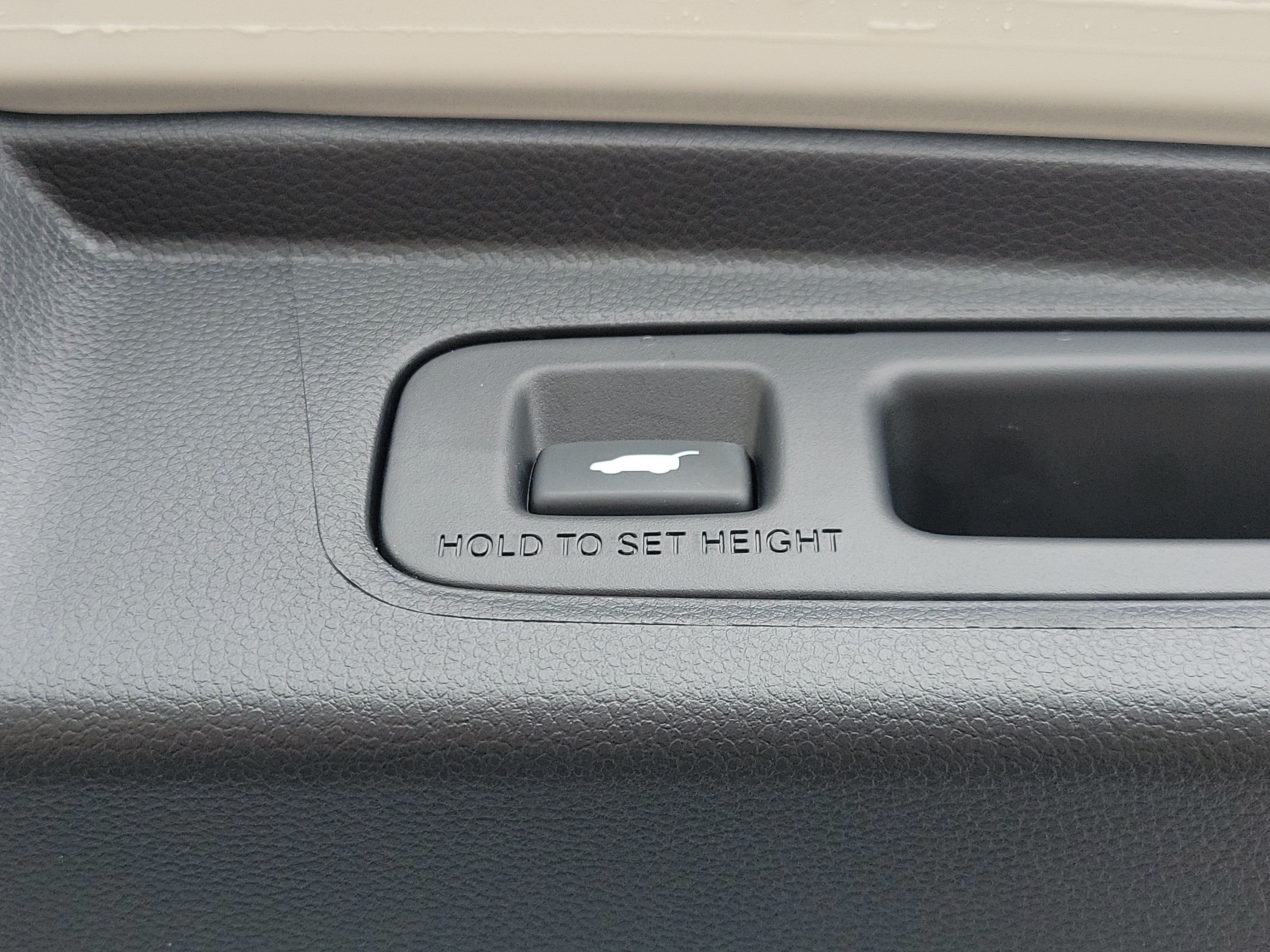Used 2025 Honda CR-V Sport Touring image 11