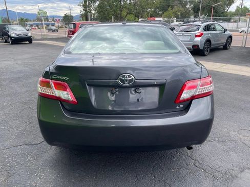 Used 2011 Toyota Camry LE FWD image 7