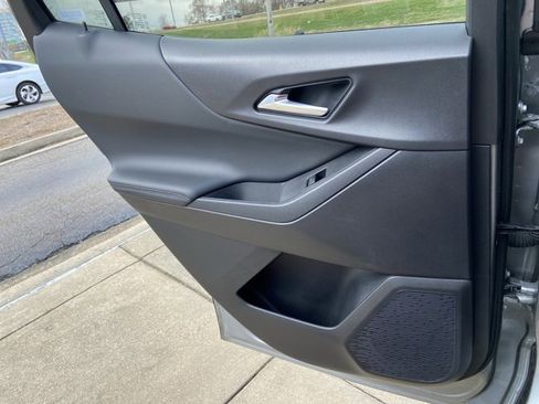 Used 2025 Chevrolet Equinox LT image 49