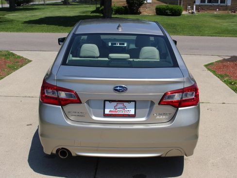 Used 2017 Subaru Legacy 2.5i Premium AWD/4WD image 9