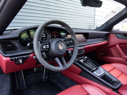 Certified 2024 Porsche 911 Targa 4 GTS w/ Premium Package AWD/4WD image 4