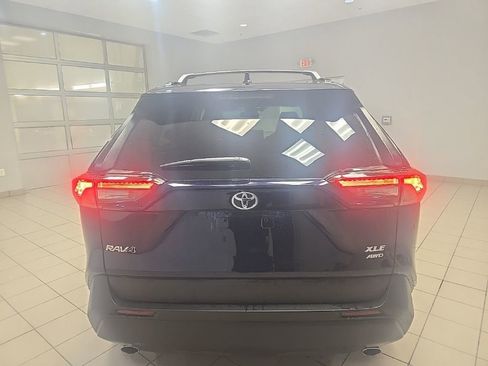 Used 2022 Toyota RAV4 XLE image 6