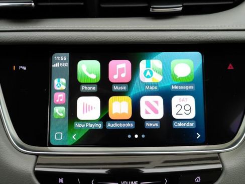 Used 2017 Cadillac XT5 Luxury w/ Driver Awareness Package image 11