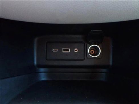 Used 2020 Chevrolet Equinox LS w/ LS Convenience Package image 17