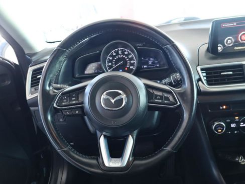 Used 2018 MAZDA MAZDA3 Touring w/ Appearance Package image 18