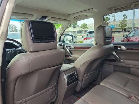 Used 2015 Lexus GX 460 image 13