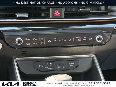 Used 2025 Kia Carnival SX Prestige FWD image 5