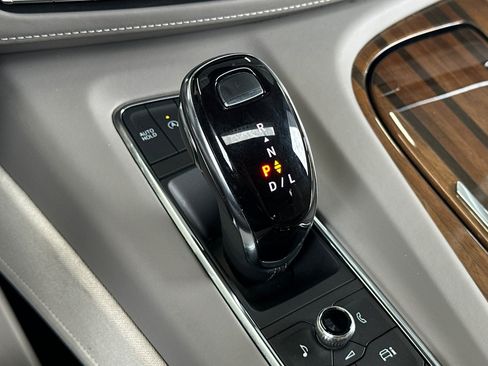 Used 2024 Cadillac Escalade ESV Sport Platinum w/ LPO, ONYX Package AWD/4WD image 23