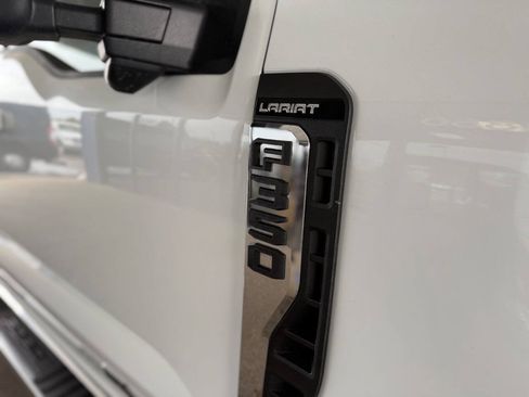 Used 2024 Ford F350 Lariat AWD/4WD image 4