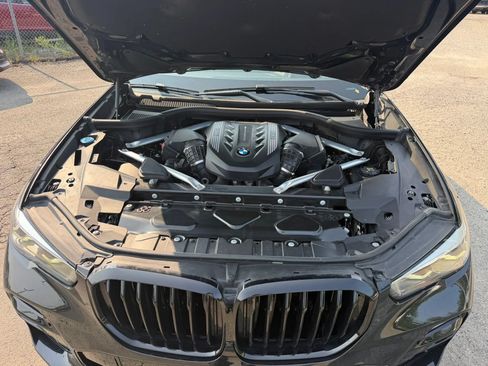 Used 2021 BMW X5 M50i AWD/4WD image 25