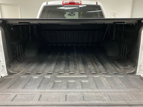 Used 2021 Chevrolet Colorado LT w/ LT Convenience Package image 12