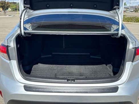 Used 2022 Toyota Corolla LE image 19