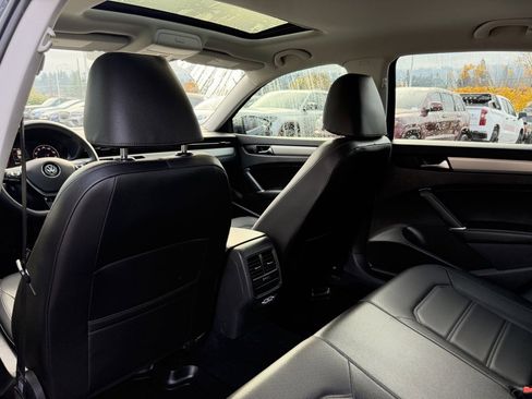 Used 2022 Volkswagen Passat 2.0T SE image 30