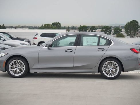 Used 2026 BMW 330i xDrive Sedan w/ Convenience Package AWD/4WD image 4
