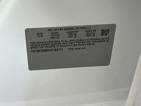 Used 2017 Chevrolet Cruze Premier w/ Enhanced Convenience Package FWD image 12