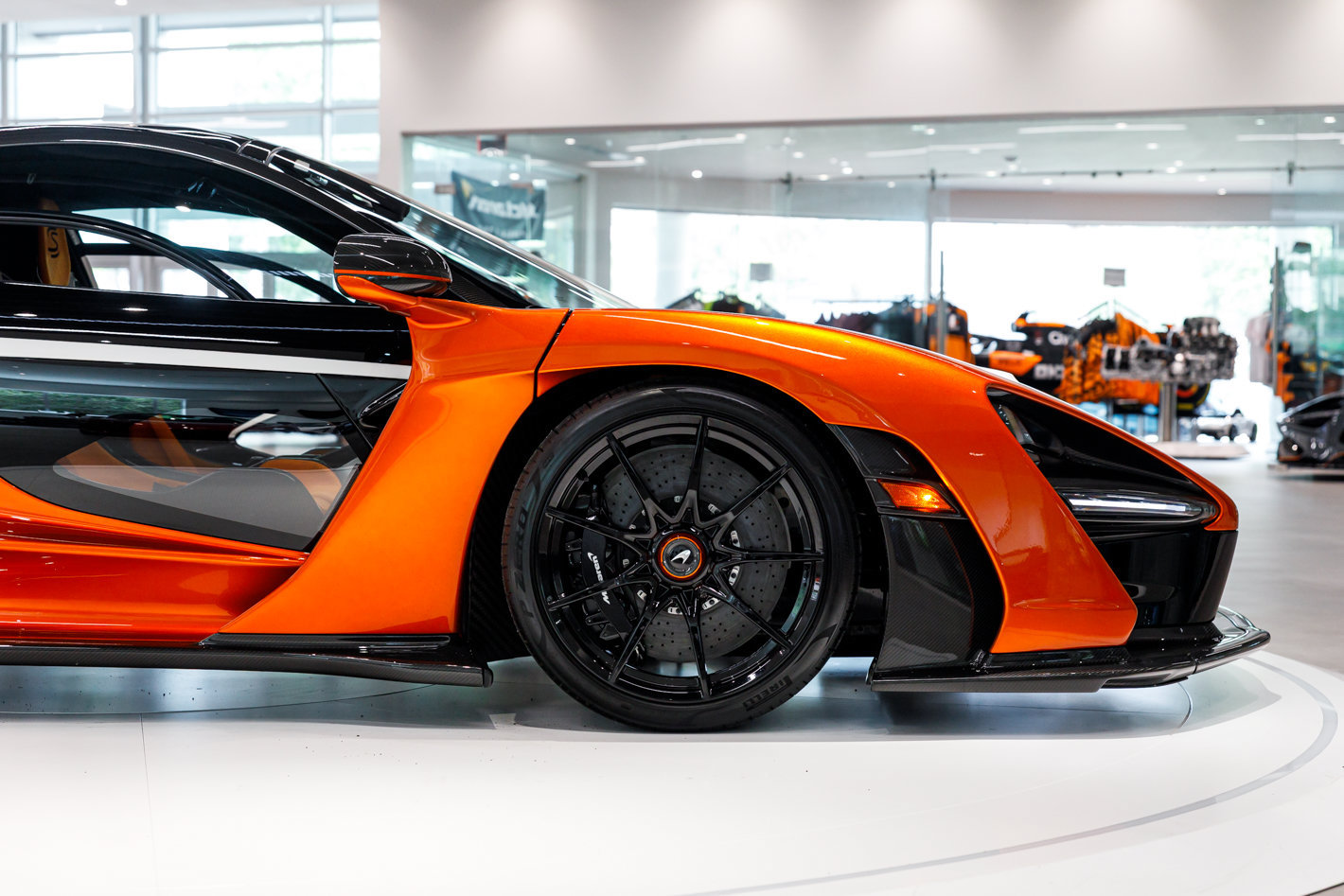 Used 2019 McLaren Senna RWD image 34