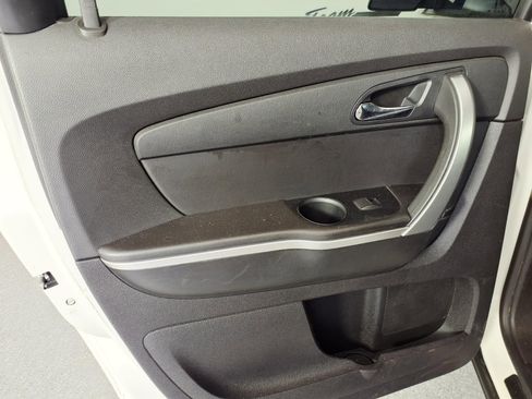 Used 2009 GMC Acadia SLE FWD image 10