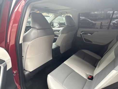 Used 2019 Toyota RAV4 Limited w/ Limited Grade Weather Package AWD/4WD image 23