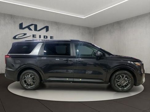 New 2026 Kia Carnival EX image 4