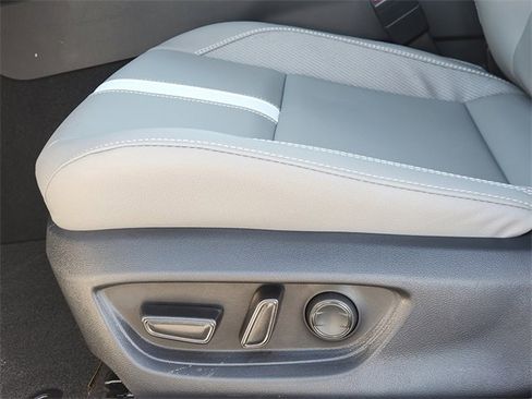 New 2026 Toyota Camry SE image 18