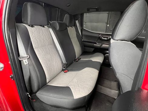 Used 2022 Toyota Tacoma TRD Off-Road w/ Technology Package image 26