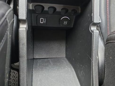 Used 2019 Jeep Cherokee Trailhawk w/ Cold Weather Group image 24