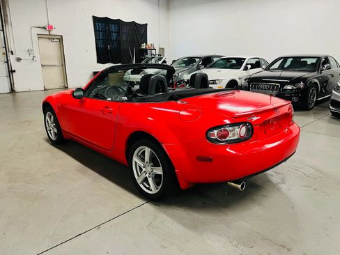 Used 2007 MAZDA MX-5 Miata SV RWD image 4