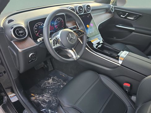 Used 2026 Mercedes-Benz GLC 300 4MATIC image 22