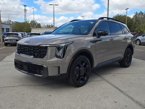 Used 2025 Kia Sorento SX Prestige w/ Olive Brown Leather Package image 4