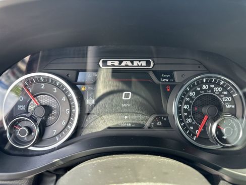 Used 2025 RAM 1500 Laramie w/ Sport Appearance Package AWD/4WD image 21