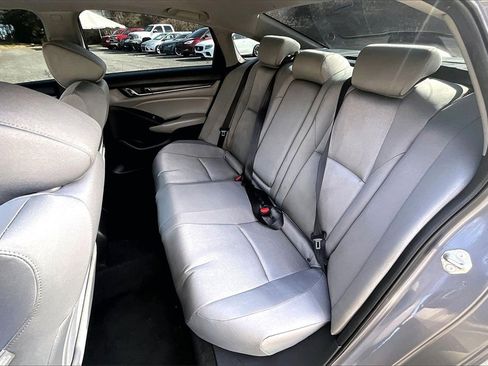 Used 2019 Honda Accord EX image 19