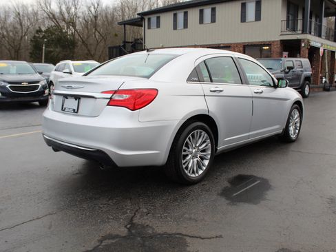 Used 2012 Chrysler 200 Limited image 5