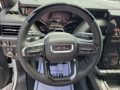 New 2026 GMC Yukon XL AT4 AWD/4WD image 13